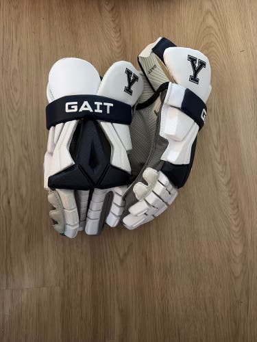 Yale Gait Lacrosse Gloves (New)