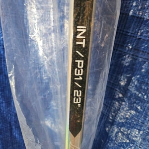 Intermediate Bauer Vapor Flylite Regular Goalie Stick 23" Paddle (New)