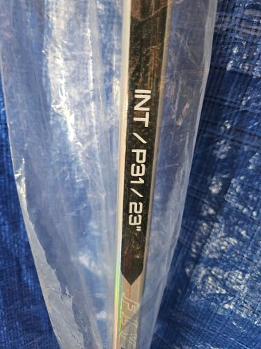 Intermediate Bauer Vapor Flylite Regular Goalie Stick 23" Paddle (New)