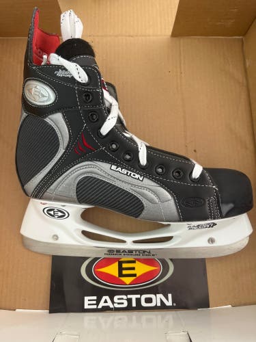 Vintage 2006 Easton Synergy 900 Hockey Skates Regular Width Size 10.5 (New)