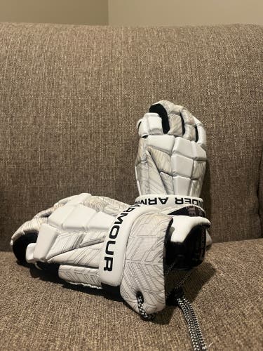 Under Armour Lacrosse Gloves (Used)