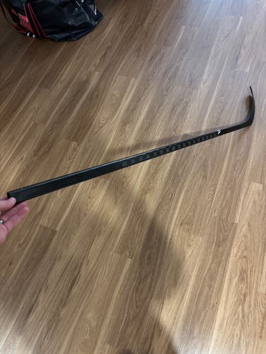 Senior VF Right Handed Hockey Stick P86 77 Flex (Used)