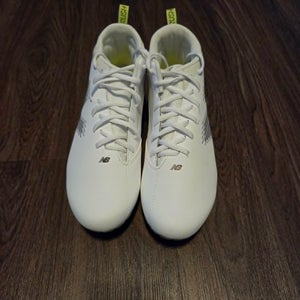 White Men's Size M 8.5 (W 9.5) Adult New Balance Mid Top (New)