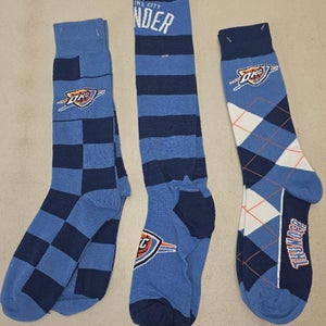 60622-9 Mens NBA OKC OKLAHOMA CITY THUNDER Crew Socks Lot of 3 Pair LARGE New