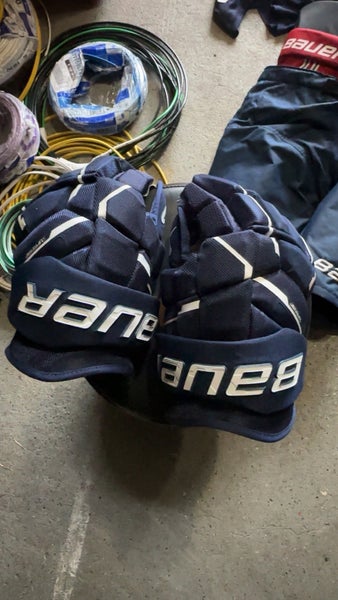 Bauer Supreme Mach Gloves 14" (New)