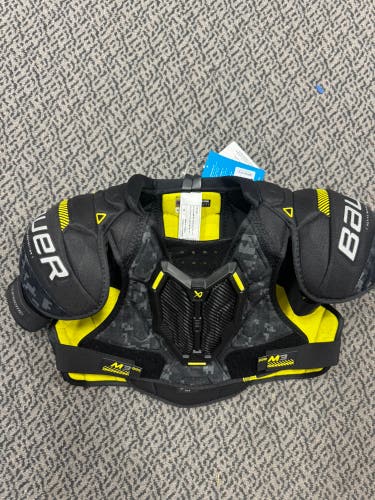 Medium Intermediate Bauer M3 Supreme M3 Shoulder Pads (New)
