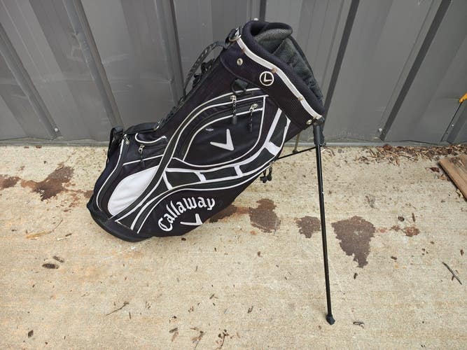 Callaway Dual Strap Golf Stand Bag 7 Way Divider Black/White