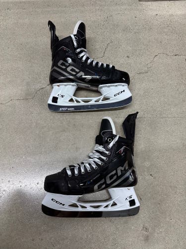 South Carolina Sting Rays 2025 CCM JetSpeed FT8 Pro Hockey Skates Regular Width Pro Stock 7 (New)
