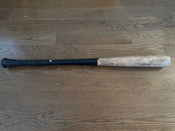 2022 M^Powered Hard 2 The Core 072 Maple Bat 29 oz 32" (Used)