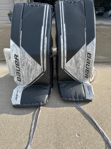 30" 2022 Bauer Supreme M5 Pro Goalie Leg Pads (Used)