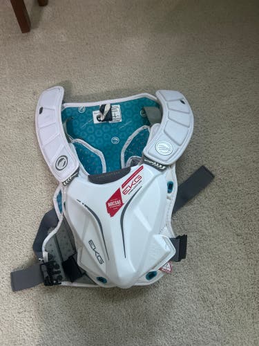 Medium Adult Maverik MAX EKG Shoulder Pads (Used)