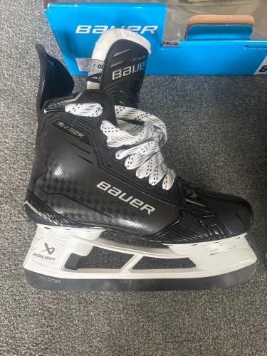 2024 Bauer Supreme Shadow Hockey Skates Narrow Width 8 (Used)