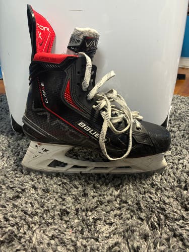 2021 Bauer Vapor 3X Pro Hockey Skates Wide Width 9.5 Fit 3 (Used)