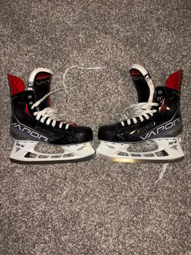 2021 Bauer Vapor X3.7 Hockey Skates 8 (Used)