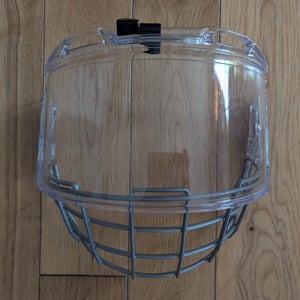 Medium Bauer Hybrid Shield (Used)