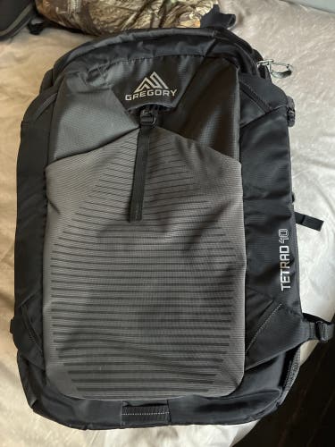NWT Gregory Tetrad 40 Backpack
