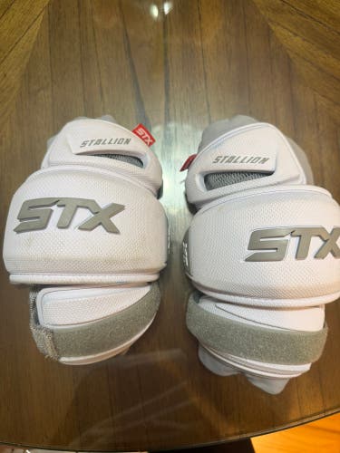 Large Youth STX Stallion Arm Pads (Used)
