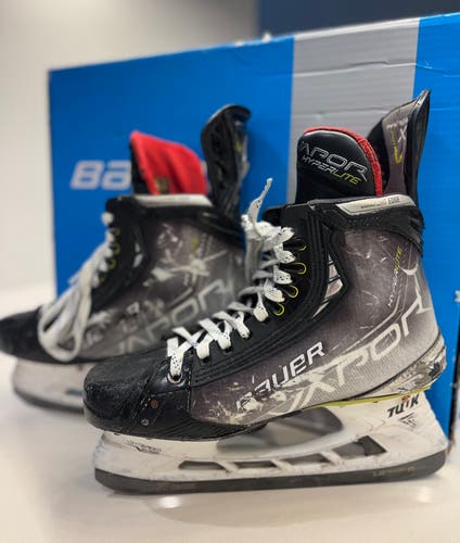 Bauer Vapor Hyperlite Hockey Skates - Senior 8 / Regular Width (Good Condition)