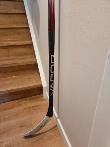 Senior Bauer Vapor Pro Stock Left Hand Hockey Stick P28 87 Flex Pro Stock (Used)