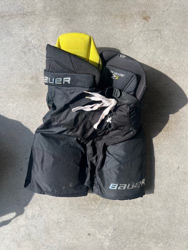 Senior Medium Bauer Supreme 2S Hockey Pants (Used)