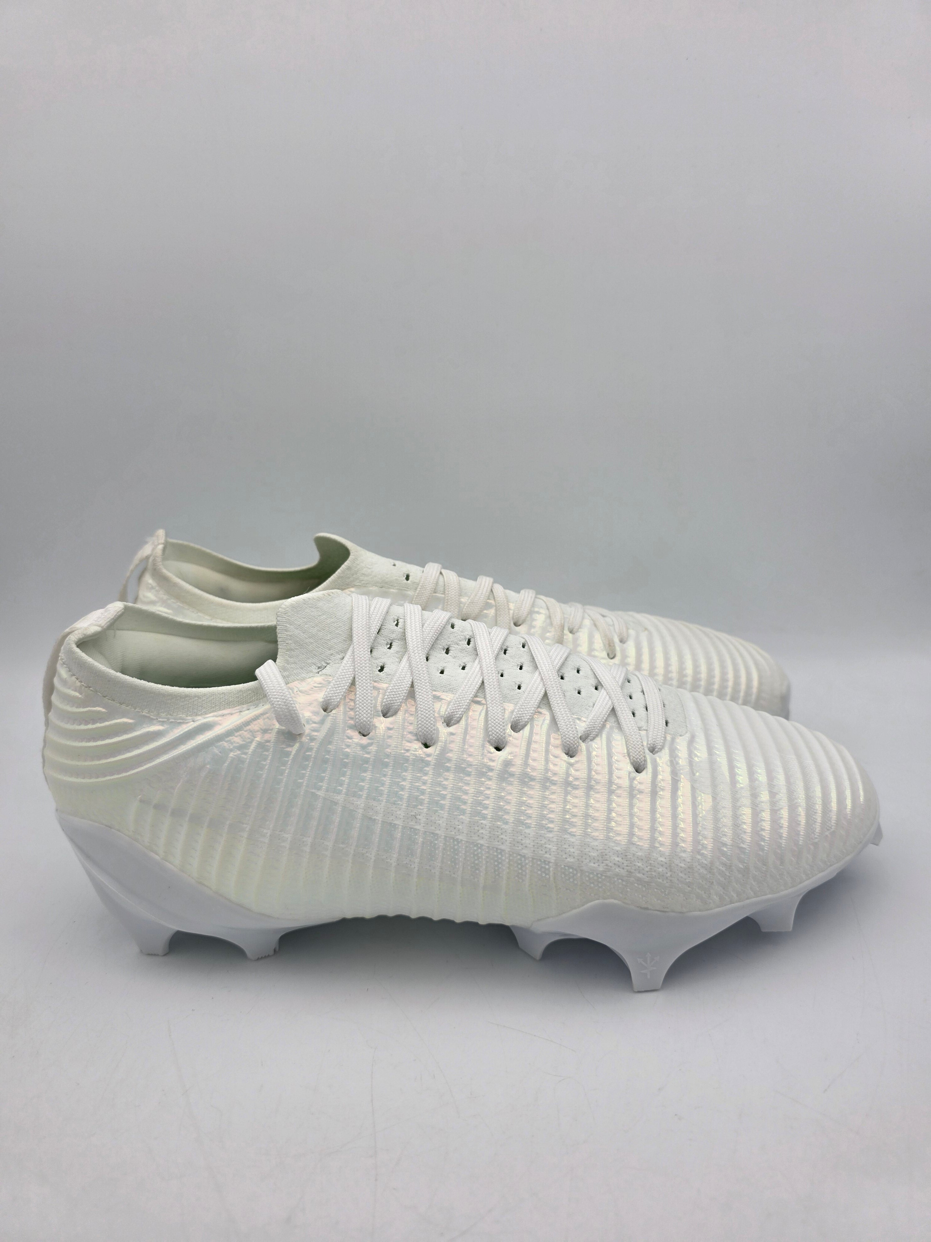 Under Armour Blur Pro Football Cleats Mens Size 11.5 White  display picture 1