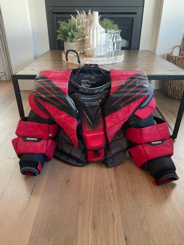 Sr. Large Bauer Hyperlite Goalie Chest Protector