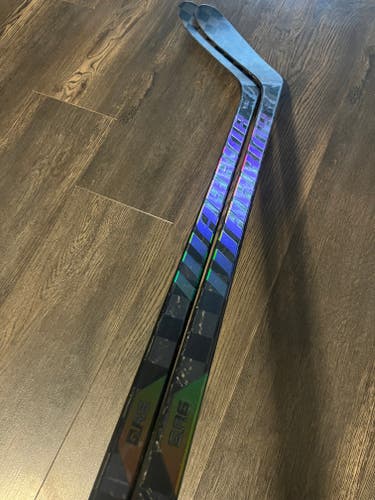 *Price is for 2* Warrior QR6 Pro Left Handed Hockey Stick P28 75 Flex Pro Stock