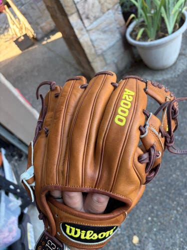 Wilson A2000 DP15 RH Infield Baseball Glove 11.5" (Used)