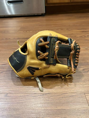 2021 Easton Professional Series RH Infield Baseball Glove 11.5" (Used)
