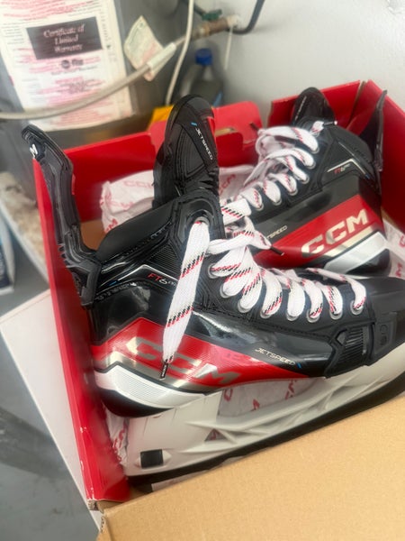 2023 CCM JetSpeed FT6 Pro Hockey Skates Regular Width 8.5 (New)