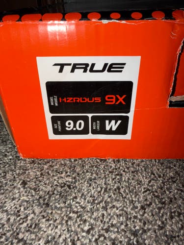 Black 2023 True HZRDUS 9x Hockey Skates Wide Width 9 (Used)