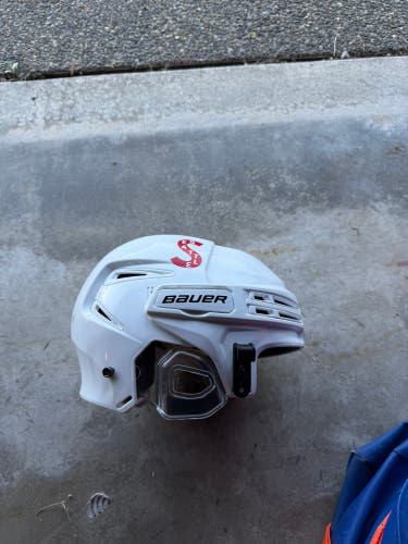 Small Bauer Re-Akt 75 Helmet (Used)