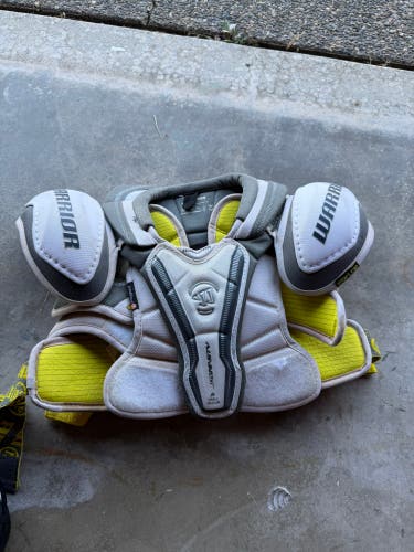 Small / Medium Junior Warrior Shoulder Pads (Used)