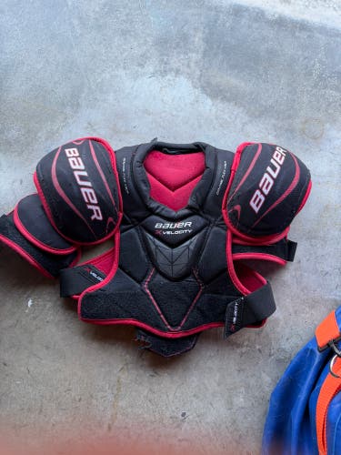 Medium Junior Bauer Shoulder Pads (Used)