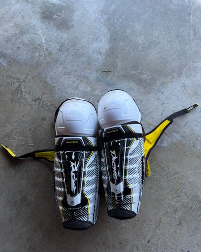 Junior CCM 13" Shin Pads (Used)
