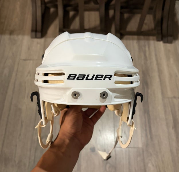 NEAR MINT Bauer 4500 Helmet Medium