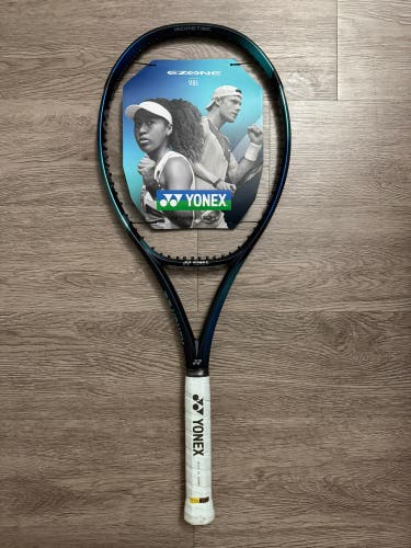Share Yonex Ezone 98L | Gripsize 4 3/8 | NWT