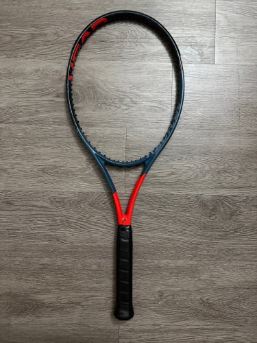 Head Radical Pro Stock | Gripsize 4 3/8 | Pristine Condition