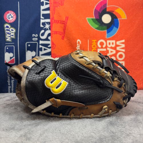 Wilson A2000 M23 RHT Catcher's Baseball Glove 33.5" (Used)
