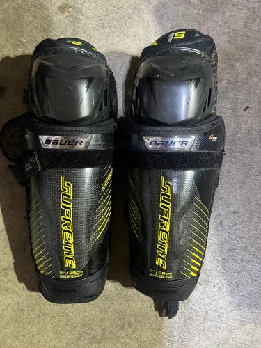 Junior Bauer Supreme 1S 11 Shin Pads (New)