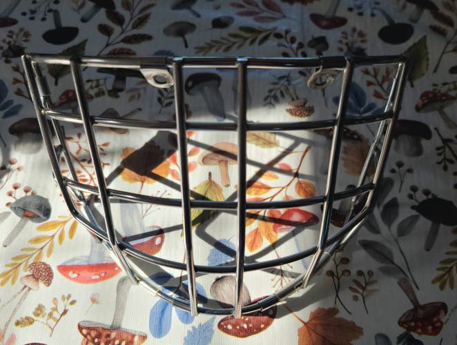 Bauer 960 Medium SR, straight cage certified