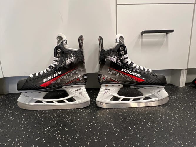 Bauer Vapor X3 Hockey Skates Extra Wide Width Size 6 (New)