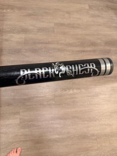 2025 Monsta Black Sheep “Special Edition” Bat (-9) 26 oz 34" (Used)