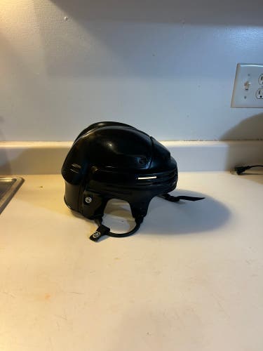 Small Bauer 4500 Helmet (Used)