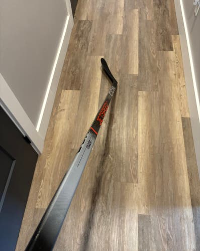 Senior CCM JetSpeed FT6 Team Left Hand Hockey Stick P28 85 Flex (New)