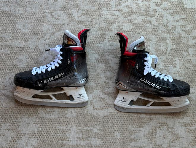 Bauer Vapor 5x Pro Hockey Skates Size 4.5 (Used)