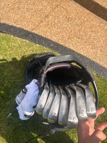 Men's Wilson DynaPower Right Handed Iron Set (New)