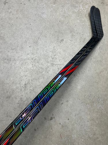 2 PACK 70 Flex P28M Senior Bauer Tracer Left Hand Hockey Stick Pro Stock NHL (New)
