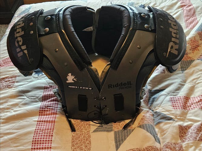 Large Adult Riddell PHENOM SK Shoulder Pads w/ Back Plate(Used)
