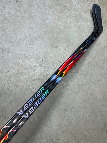 2 PACK 77 Flex P28 Senior Bauer Flylite Left Hand Hockey Stick NHL Pro Stock (New)